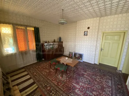 Charming Two-Story House with Yard in Picturesque Dimovo, Bulgaria - Image 2
