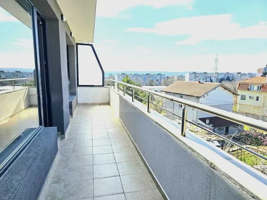 Panoramic Varna Apartment: Modern Living in 'Izgrev' Area - Image 1