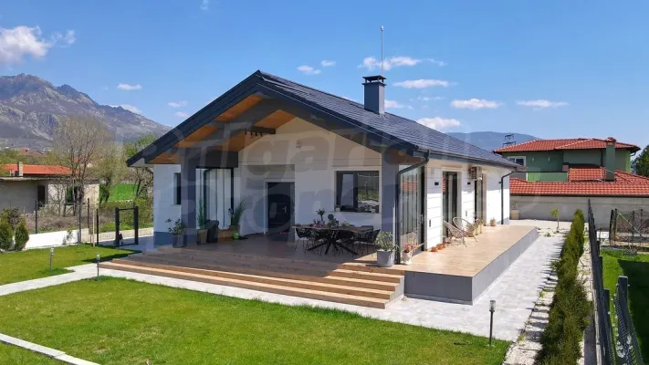 House for sale in Sliven - Image 2