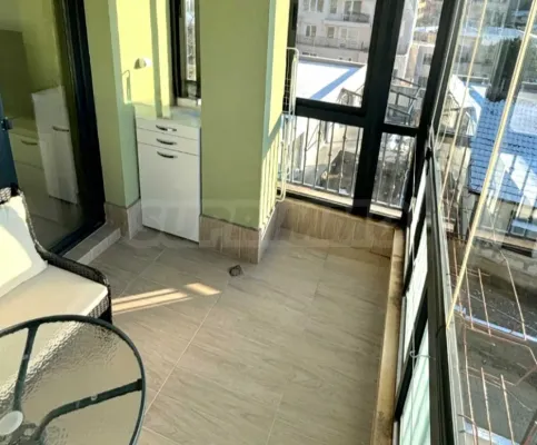 Bright Sea View Apartment in Varna's "Briz" District - Image 5