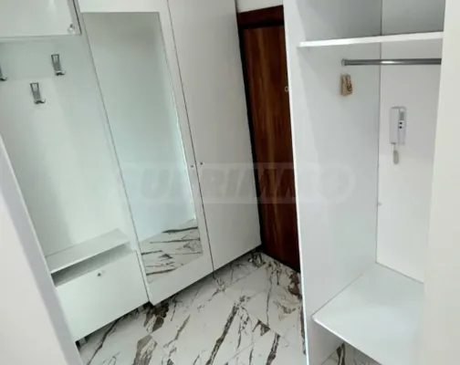 Bright Sea View Apartment in Varna's "Briz" District - Image 1