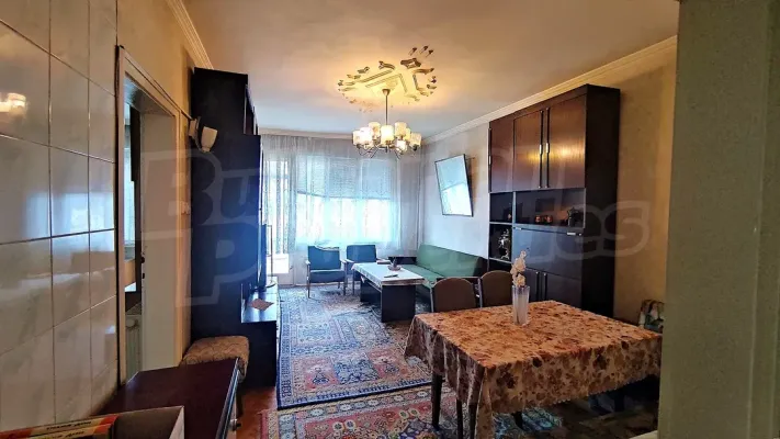 Spacious 3-Bedroom Apartment Near Banya Piperkà, Stara Zagora - Image 1