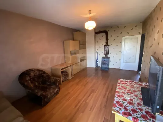 Spacious 2-Bedroom Apartment for Rent in Vidin's Geofile Area - Image 3