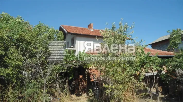 House for sale in Slokoshtitsa - Image 2