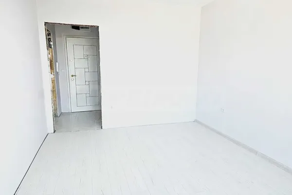 Panoramic Varna Apartment: Modern Living in 'Izgrev' Area - Image 3