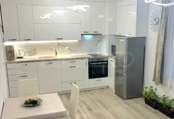 Bright Sea View Apartment in Varna's "Briz" District - Image 3