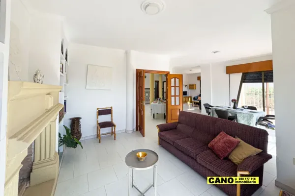 Spacious 5-Bedroom Chalet with Pool & BBQ in Huércal de Almería - Image 3