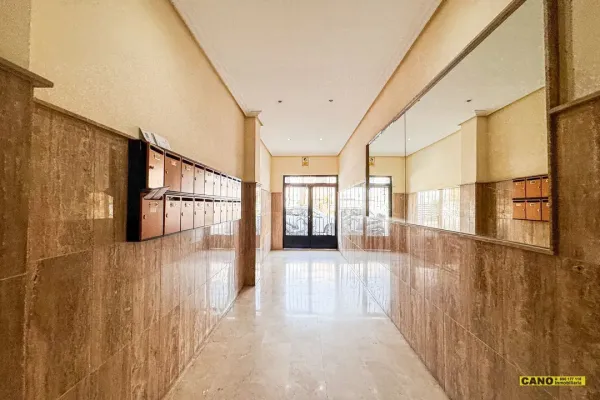 Almería Apartment: 3 Bedrooms, Bright! - Image 5