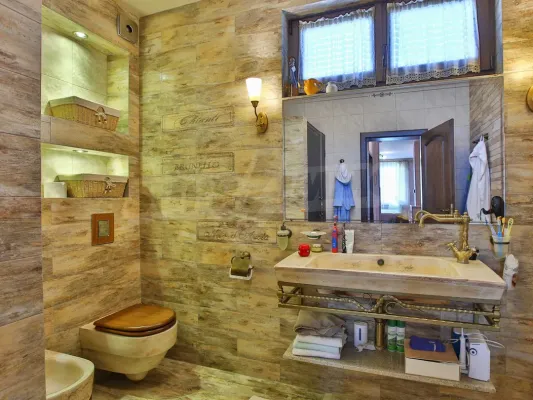 Luxury Lakeside House in Kovachevtsi - 5 Bedrooms, 1500m² Garden - Image 3