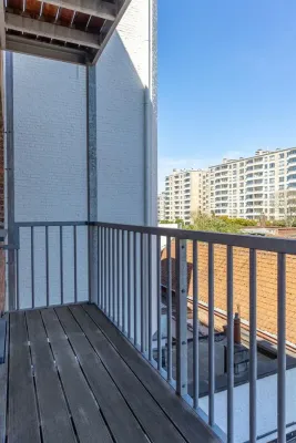 Renovated 2-Bedroom Apartment with Terrace - Elsene, Low Charges - Image 4