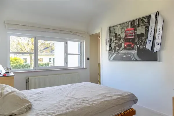 Spacious Villa with West Garden in Prime Ukkel Location - Image 2