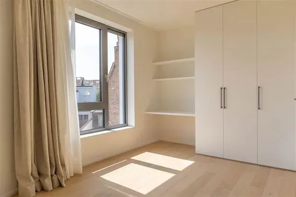 Spacious South-Facing Penthouse with Terrace in Ukkel, Belgium - Image 1
