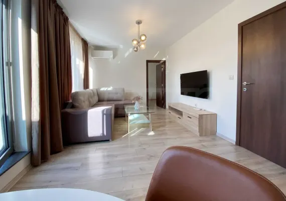 Spacious Fully Furnished Apartment in Plovdiv Center - Image 3
