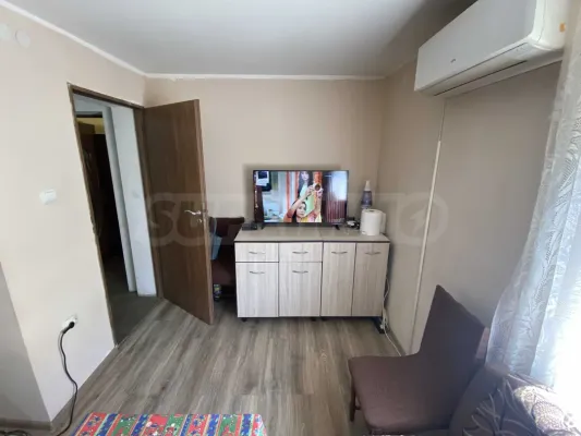 Fully furnished apartment near Vidin schools. - Image 1