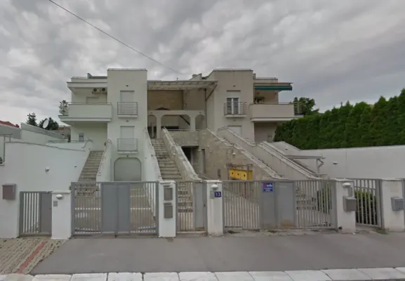 Spacious 5-Bedroom House with Stunning Features in Belgrade - Image 4