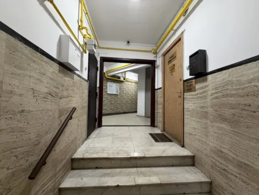 Stylish One-Bedroom Apartment in Bucharest's Heart - Image 2