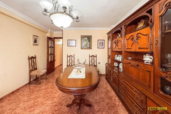 Almería Apartment: 3 Bedrooms, Bright! - Image 1