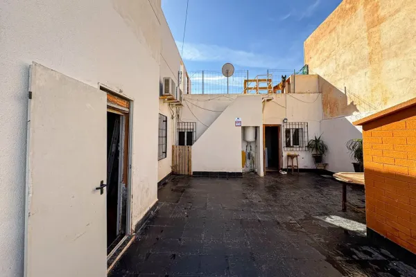 Spacious House with Pool and Garden in Almería, Spain. - Image 4