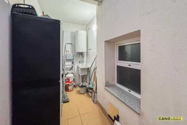 Spacious 3-Bedroom Apartment with Terrace in Prime Viator Location - Image 3
