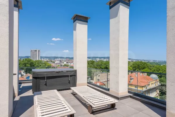 Luxury Penthouse w/ SPA - Varna Sea Views - Image 2