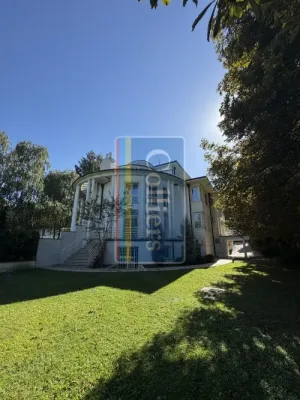 Spacious Family House with Garden in Belgrade's Quiet Area - Image 3