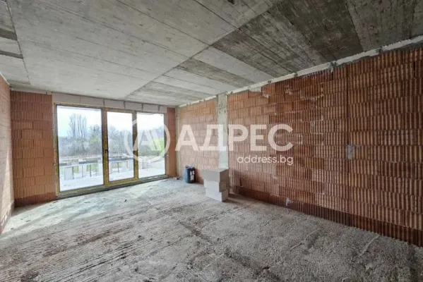 Spacious Lake Park Villa with Four Bedrooms in Stara Zagora - Image 3