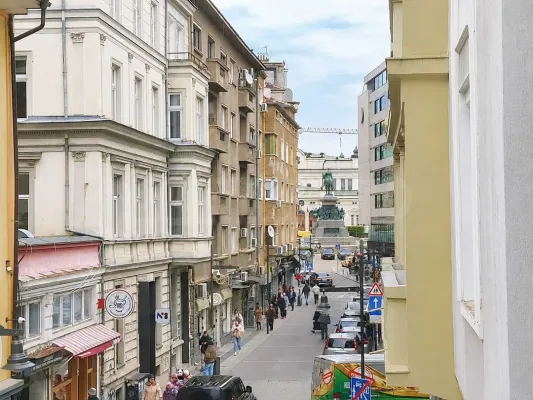 Stylish apartment near Sofia University metro. - Image 4