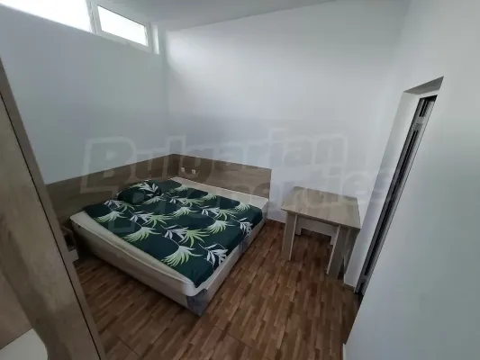 Fully furnished apartment with a private courtyard in Kranevo. - Image 1