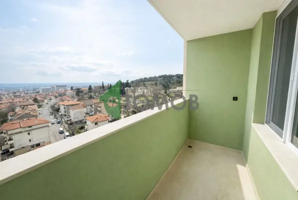 Spacious Stara Zagora Apartment with Panoramic Views - Image 3