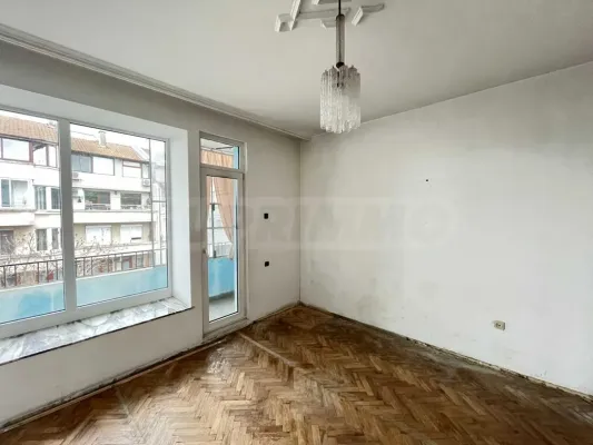 Apartment for sale in Burgas - Image 1