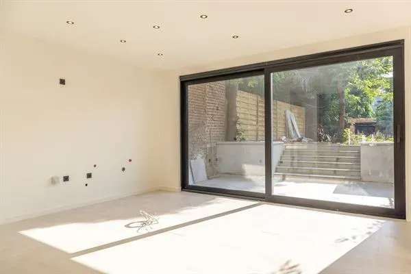 Stunning Key-in-the-Door Home - Ukkel - Image 1