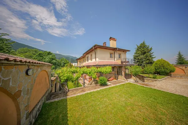 Spacious House w/ Mountain Views in Boyana, Sofia - Image 2