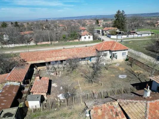 Charming Two-Building Home Near Levski, Bulgaria - 105m2 - Image 3
