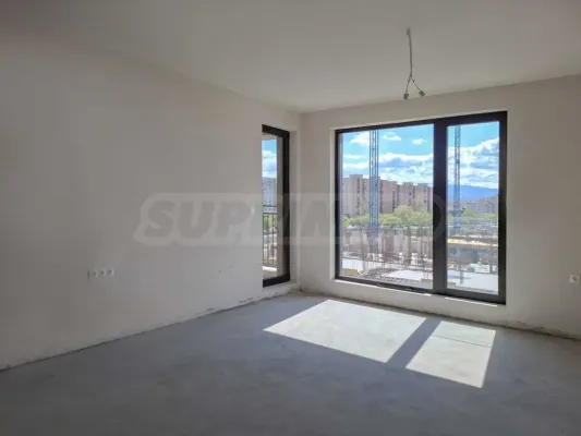 Spacious 3-Bedroom Apartment in Plovdiv, Bulgaria - Image 1