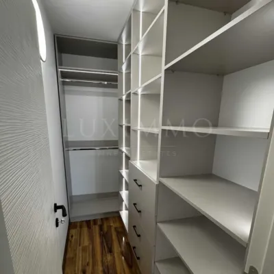 Stylish Two-Bedroom Apartment in Sadyski District, Plovdiv - Image 5