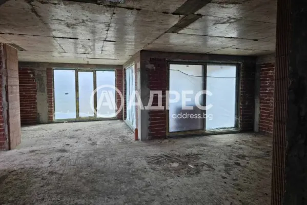 Spacious Lake Park Villa with Four Bedrooms in Stara Zagora - Image 2