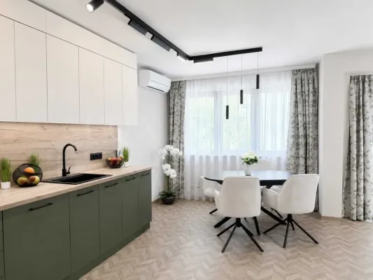 Marasha Apartment: Parkside, Two-Bedroom Gem! - Image 3
