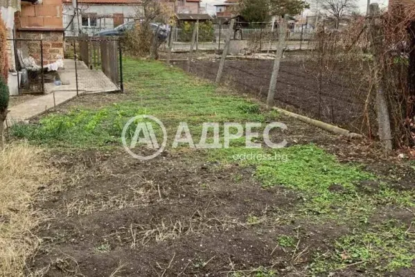 Spacious Fully Furnished Burgas Apartment with Garden and Garage for Sale - Image 1