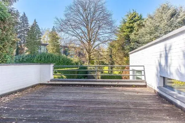 Spacious Villa with West Garden in Prime Ukkel Location - Image 1