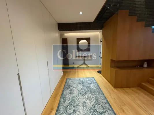 Luxurious Penthouse Apartment with Stunning Views in Belgrade's Vračar - Image 4
