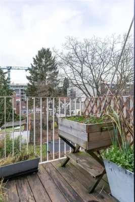 Spacious 3-Bedroom Apartment with Garage in Attractive Ukkel Location - Image 3