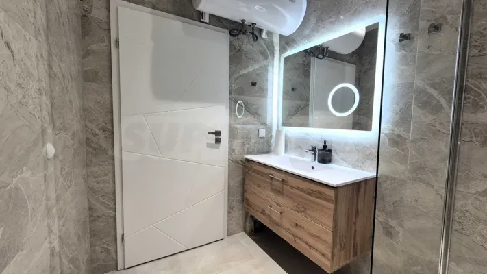Modern Apartment in Serдика Area with Parking Space - Image 3