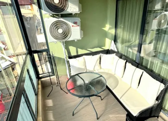 Bright Sea View Apartment in Varna's "Briz" District - Image 4