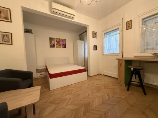Stylish One-Bedroom Apartment in Bucharest's Heart - Image 3