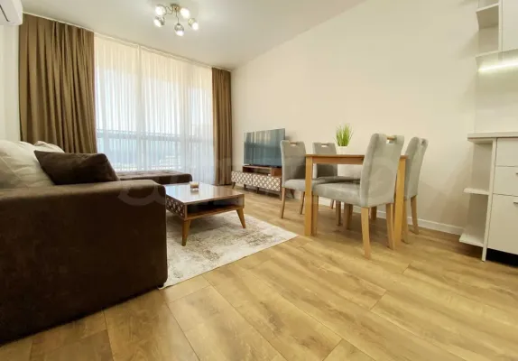 Stylish Two-Bedroom Apartment with Parking in Plovdiv - Image 3