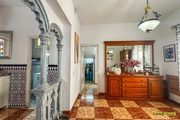 Spacious 5-Bedroom House in Almería with Stunning Terrace &amp; Dual Access - Image 5