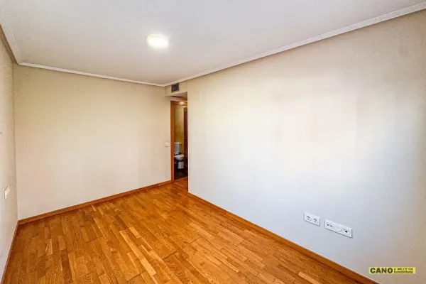 Apartment for sale in Almería - Image 1