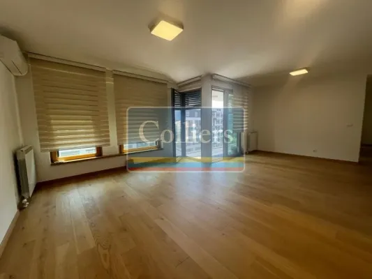 West 65: Modern Office Space - Image 3