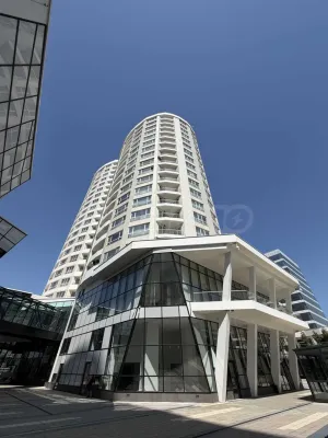 Stylish 1-Bedroom Apartment Near Galleria Resort - Image 1