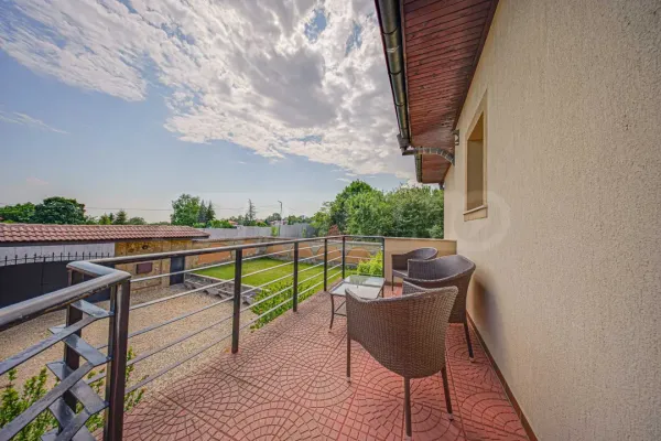 Spacious House w/ Mountain Views in Boyana, Sofia - Image 5